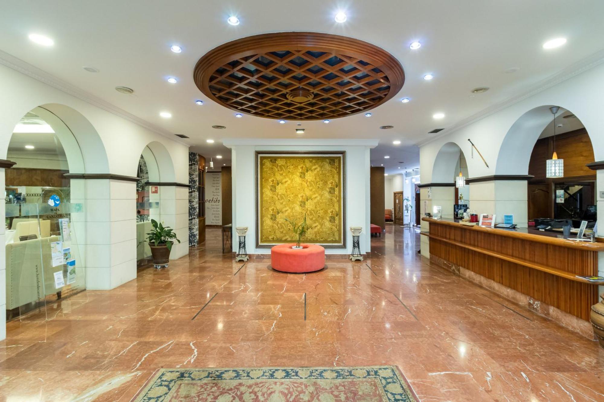 Hotel Milagros Golf Mogro Esterno foto